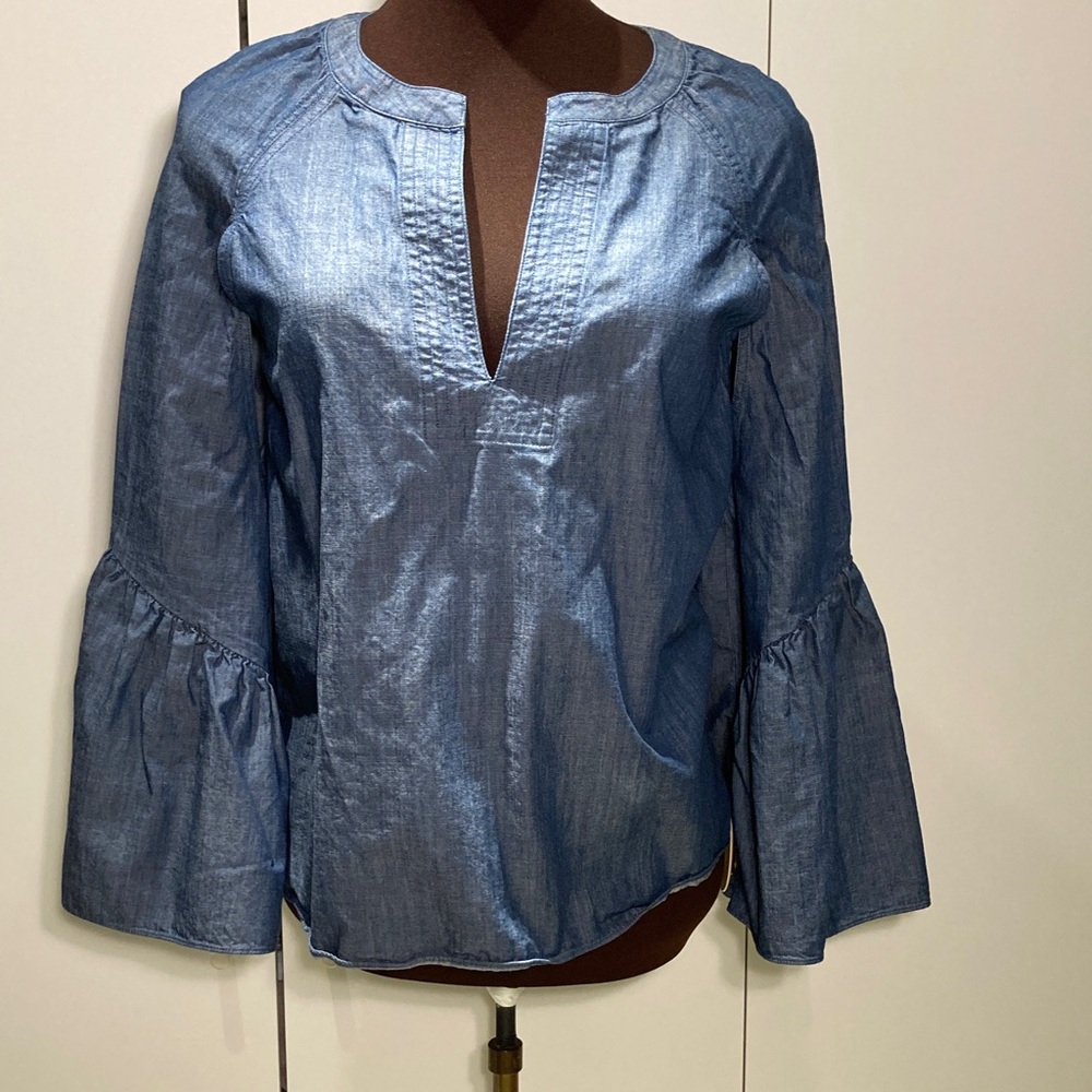 BCBGMaxAzria Suzie Chambray Blue Blouse flared sleeves XS